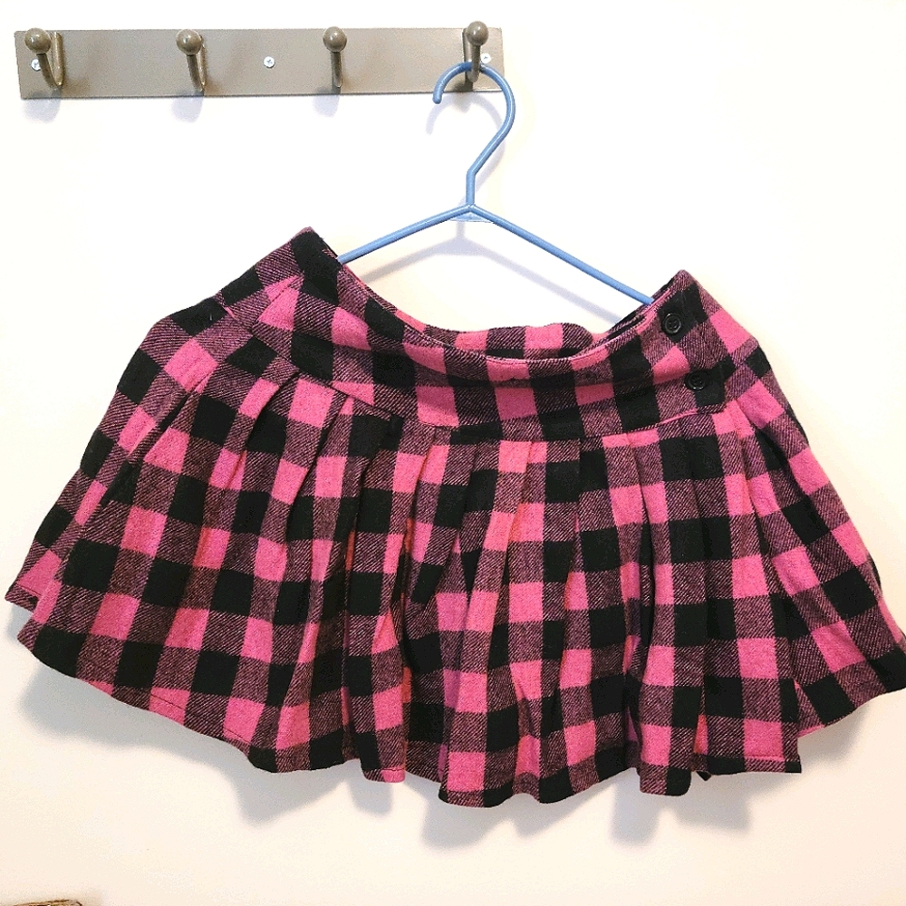 Pink plaid checkered pattern skirt